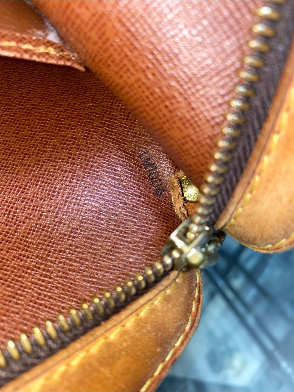 Authentic Louis Vuitton Vintage Monogram Brown Drouot Crossbody Bag - Picture 9 of 17
